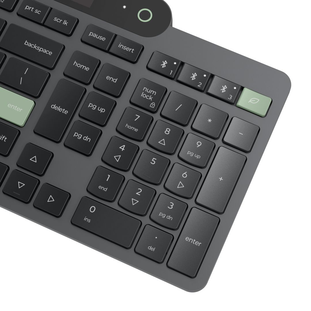 Lenovo Self-Charging Bluetooth Keyboard Black HU
